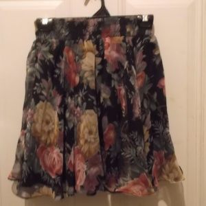 Rose & Ruffle skirt * NWOT
